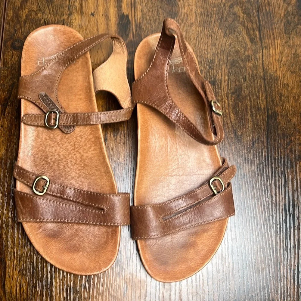 Dansko Janelle Adjustable Sandal for Women – Leather Linings Size 37